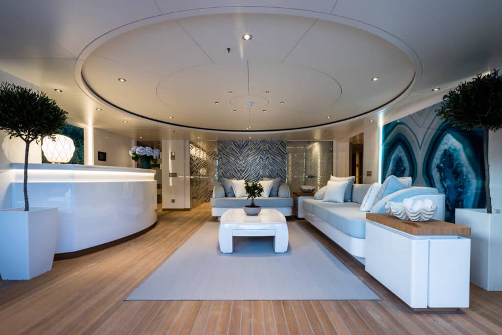 Opari, Golden Yachts