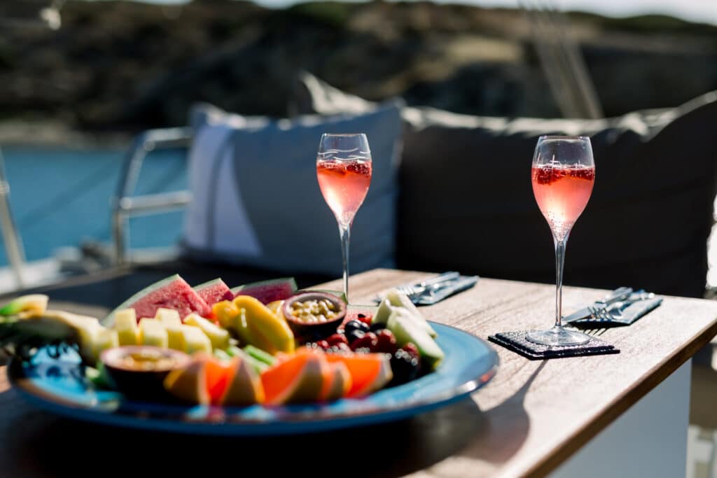 Lifestyle-Upper-Deck