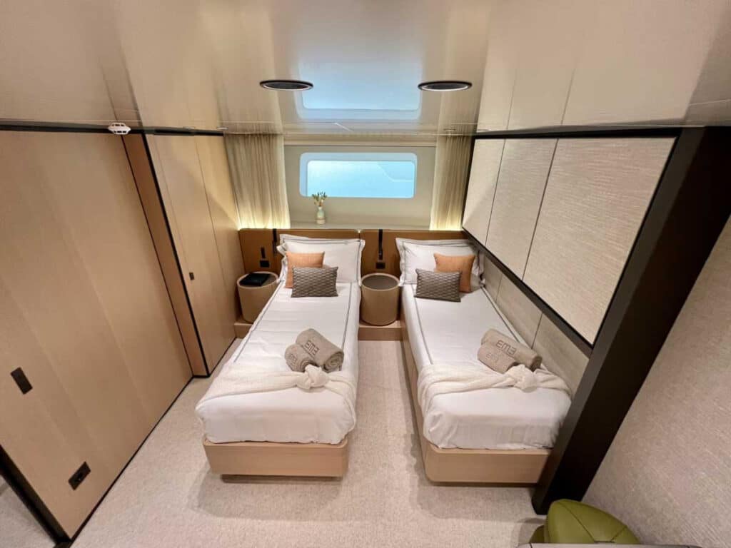 cabina-doppia-em3-1030x773