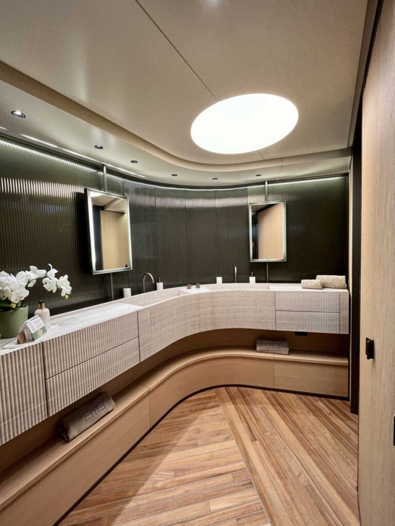 em3-en-suite-bathroom-773x1030