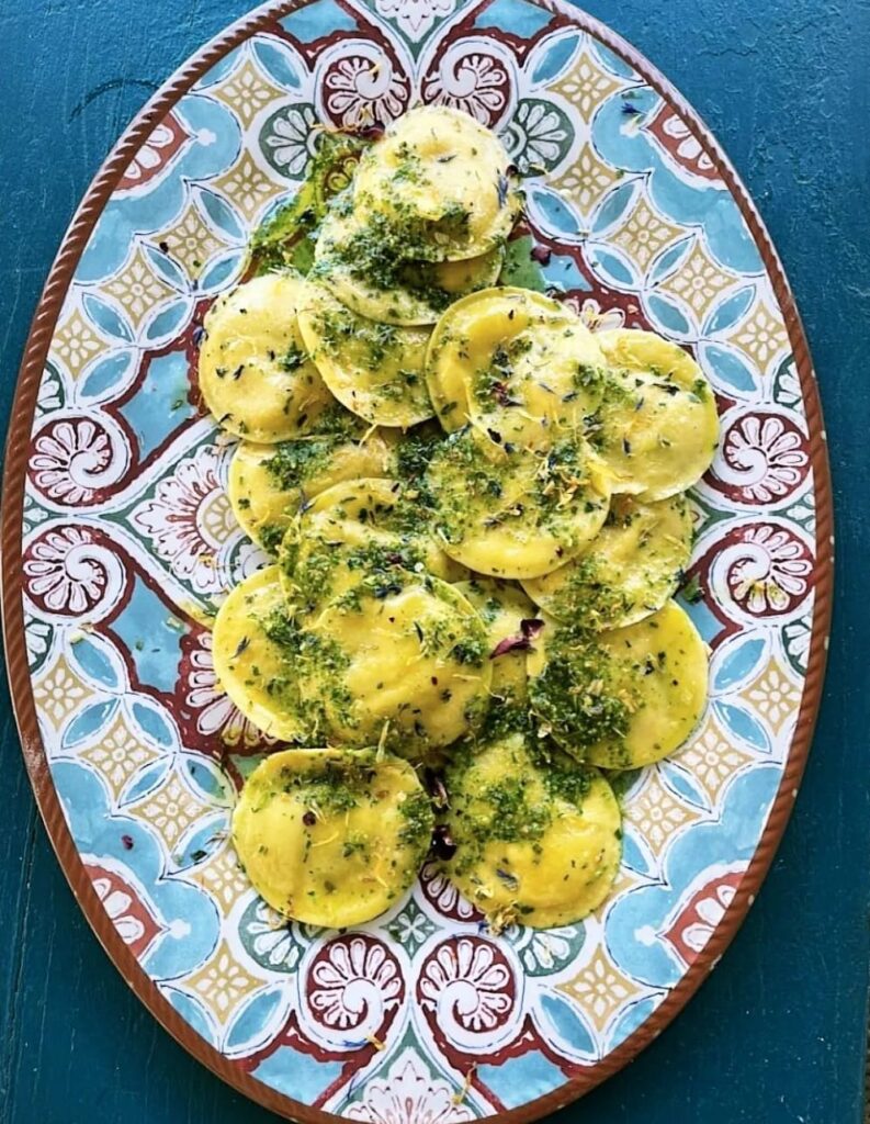 f70ed113-45a2-4527-8d75-07bdf88560d2