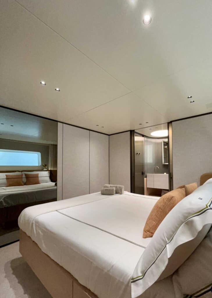 vip-cabin-em3-733x1030