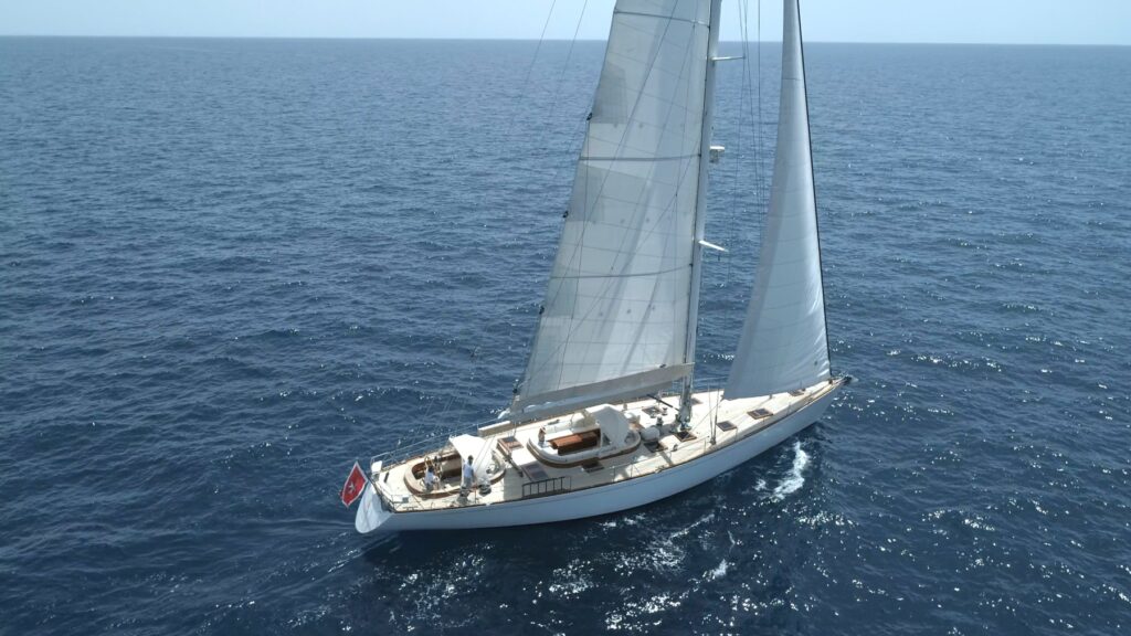 sangermani-noleggio-quarta-santa-maria-charter-forzatre-broker-yacht-14