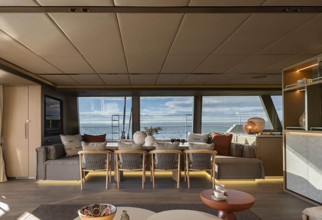 luxury-charter-yacht-otoctone-10