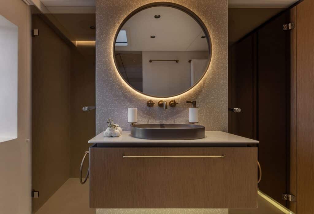 luxury-charter-yacht-otoctone-17