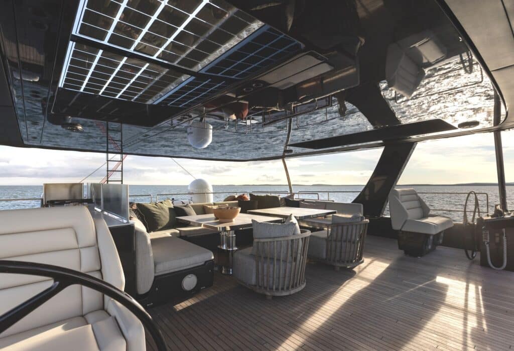 luxury-charter-yacht-otoctone-2