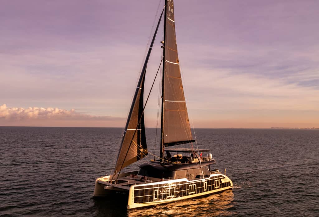 luxury-charter-yacht-otoctone-26