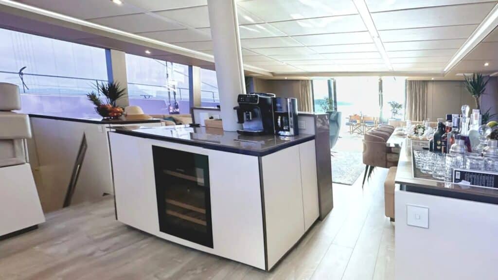 Nala one salon & galley