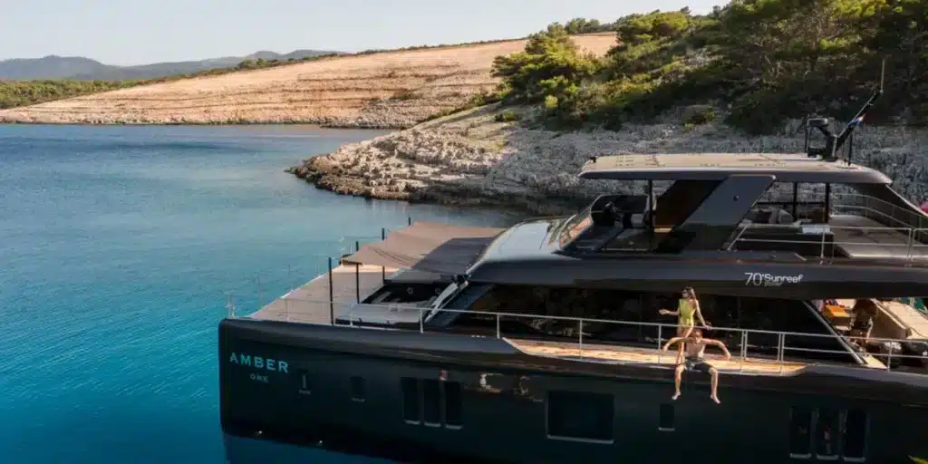 Amber in rada croata