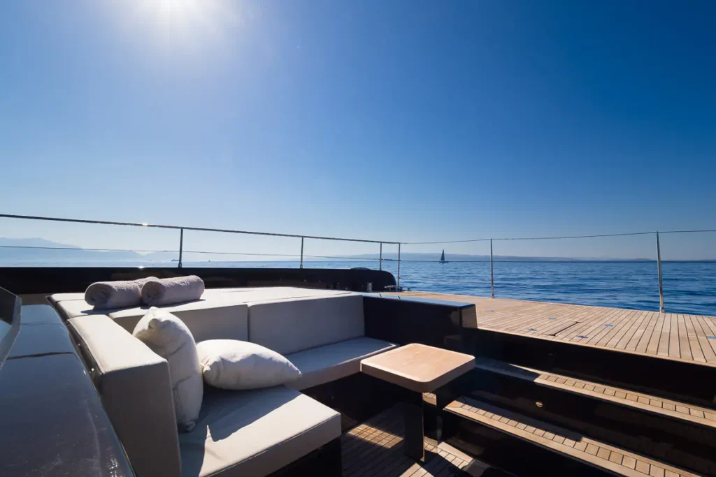 AmberOne pozzetto bow