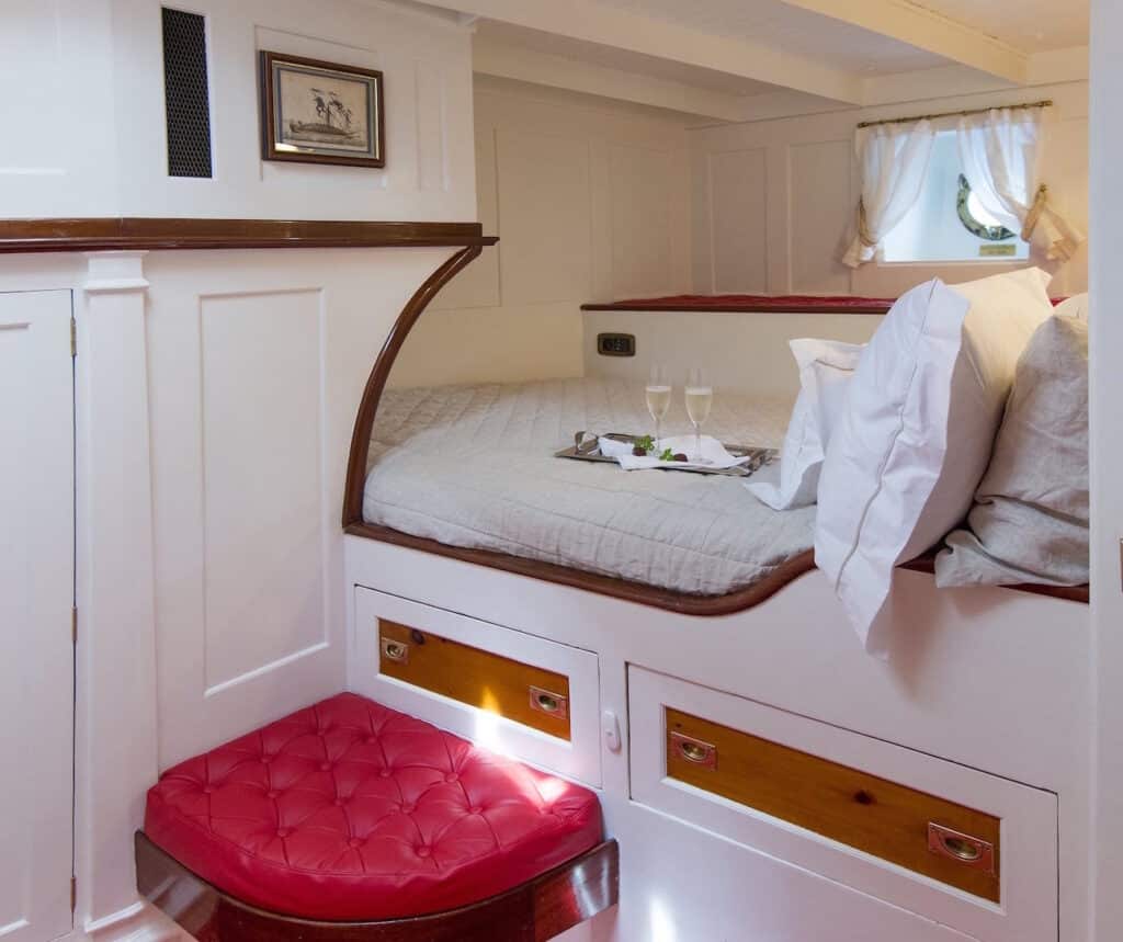 All rights reserved. Any use is forbidden without previous Author’s consent.Copy, reproduction, publication, alteration, circulation and/or transfer to third party (totally or partly, both in electronic and paper form) are forbidden. Commercial, editorial, advertising usage is not allowed.