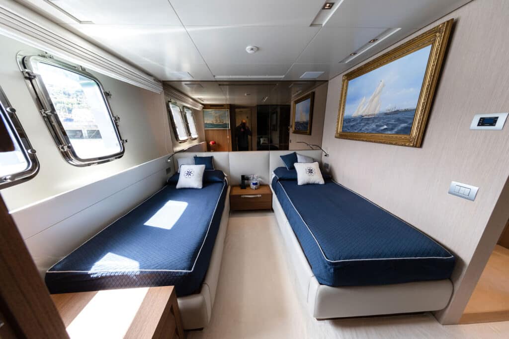 slcf_vittoria-sl-106-yacht-motore-charter