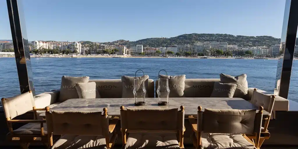 Full-moon-Moon-60-sailing-catamaran-for-charter-in-Balearic-islands-dinner-area