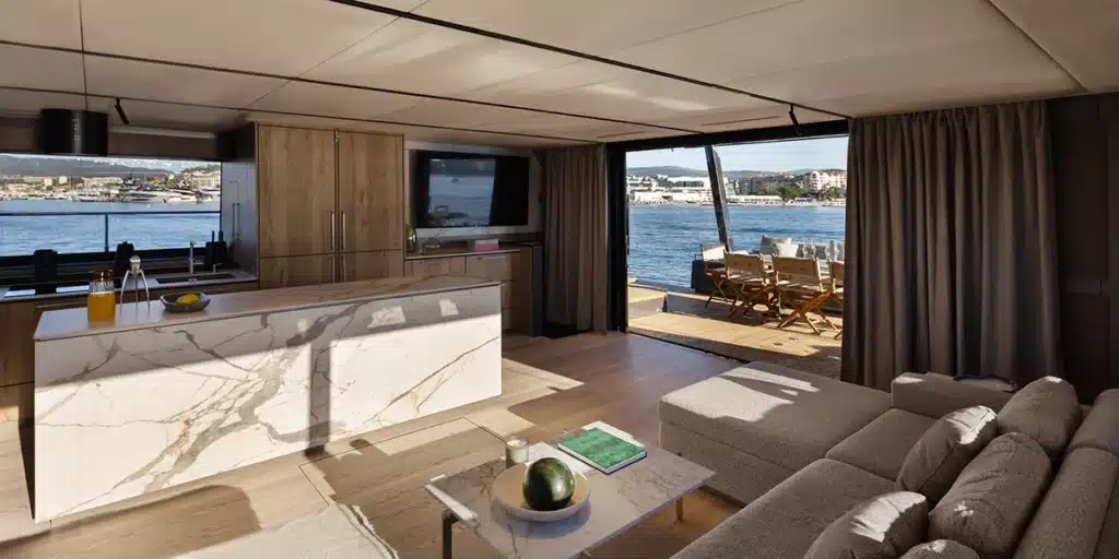 Full-moon-Moon-60-sailing-catamaran-for-charter-in-Balearic-islands-salon-1