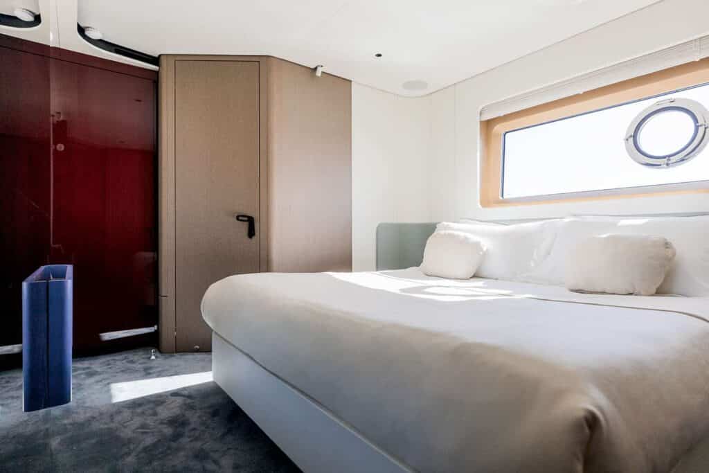 Azimut_Yachts_26Grande_26m_BK_Yacht-for-charter15