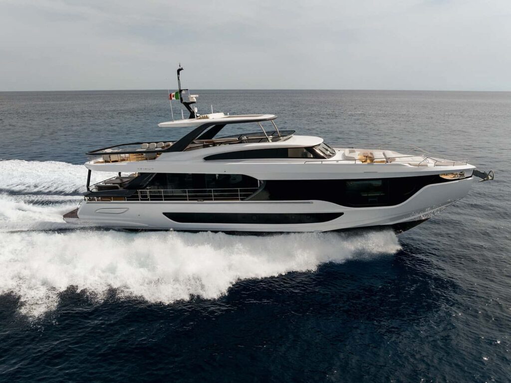 Azimut_Yachts_26Grande_26m_BK_Yacht-for-charter16