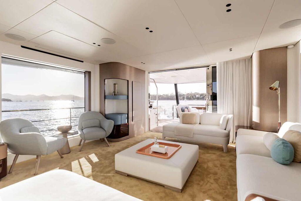 Azimut_Yachts_26Grande_26m_BK_Yacht-for-charter18