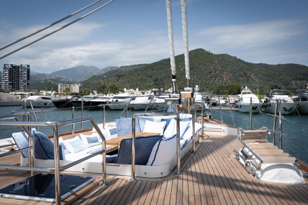 Heritage-M-Exterior-bow-02-yacht-for-charter-west-coast-international
