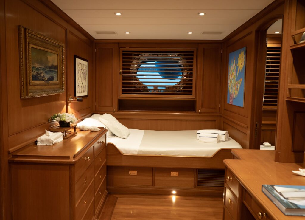 Heritage-M-Interior-master-cabin-02-yacht-for-charter-west-coast-international
