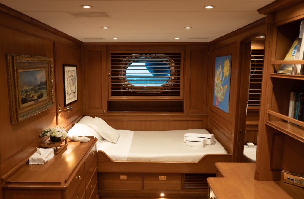 Heritage-M-Interior-master-cabin-04-yacht-for-charter-west-coast-international