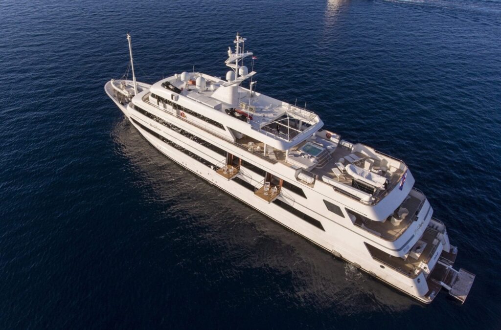 Katina Yacht Charter booking Verdeblu