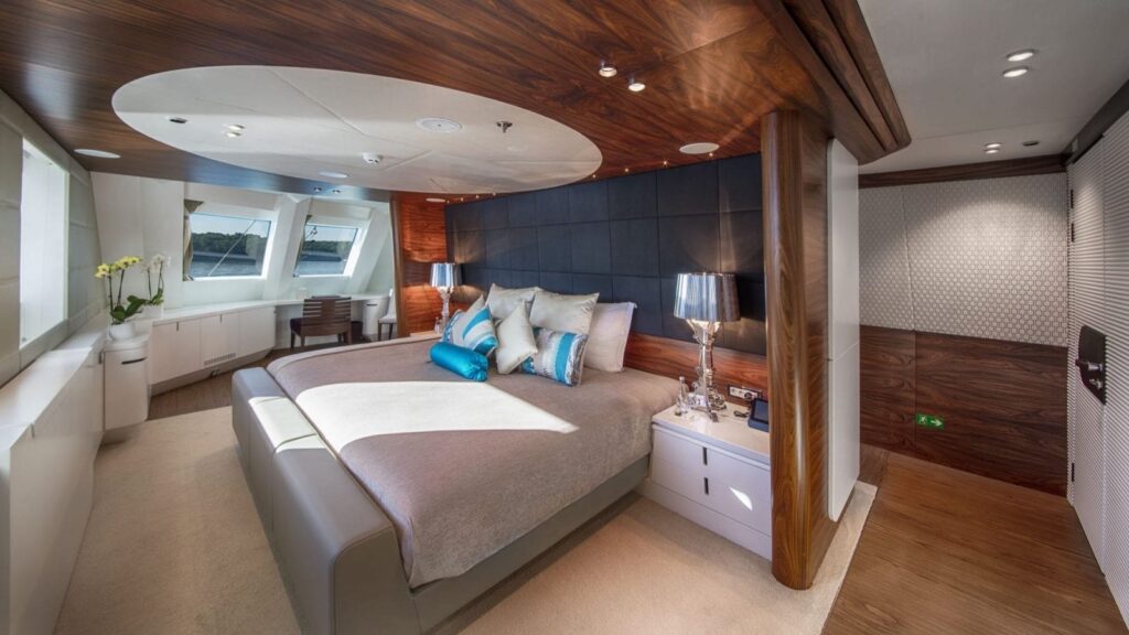 Katina Yacht Charter booking Verdeblu