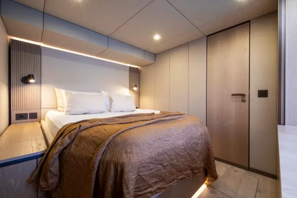 Sunreef Catamaran yacht for charter Ray booking with Verdeblu bedroom